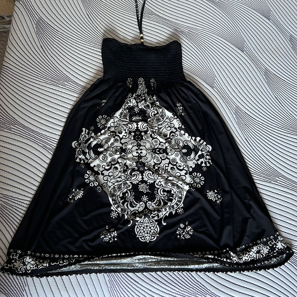 Halter top dress - Picture 1 of 3